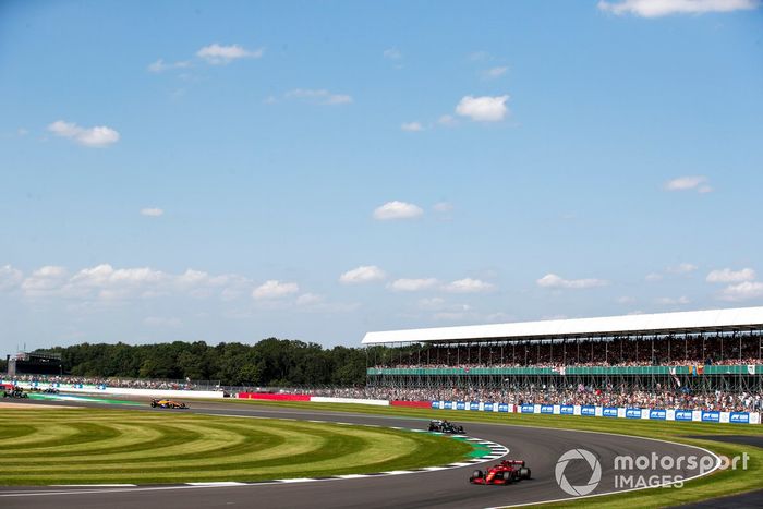 Charles Leclerc, Ferrari SF21, Lewis Hamilton, Mercedes W12, Lando Norris, McLaren MCL35M