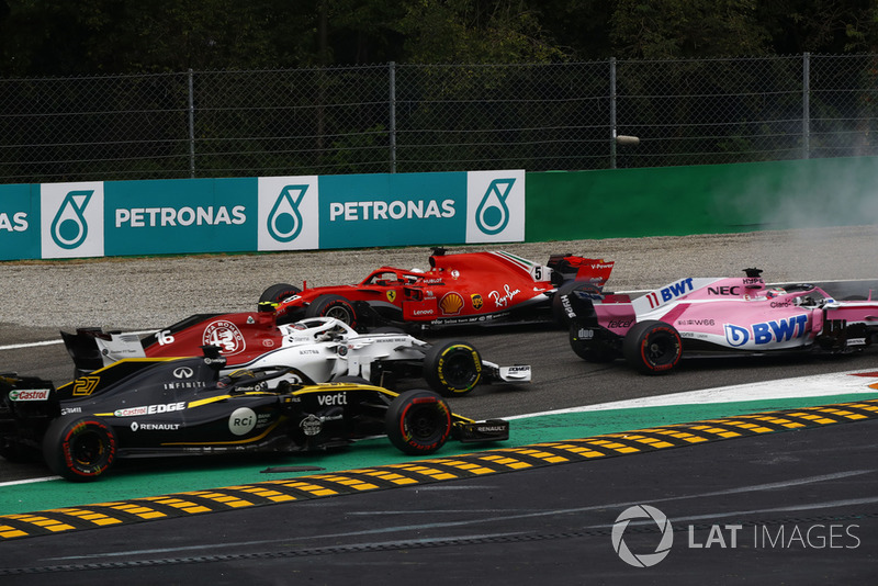 GP Italia: Senggolan dengan Lewis Hamilton
