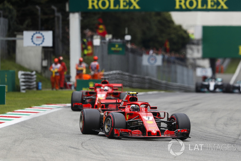 Kimi Raikkonen, Ferrari SF71H, leads Sebastian Vettel, Ferrari SF71H