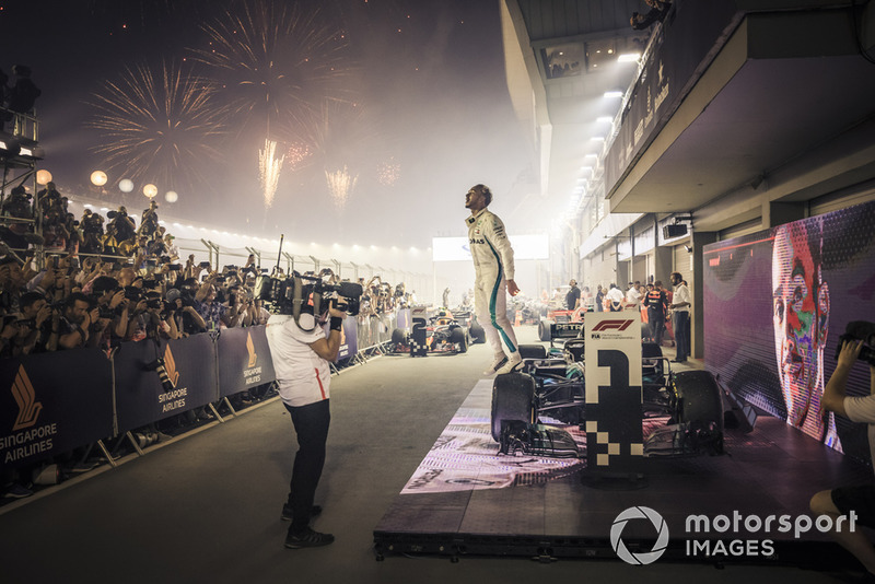 Lewis Hamilton, Mercedes AMG F1 W09 EQ Power+