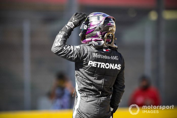 Ganador de la pole position Lewis Hamilton, Mercedes-AMG F1