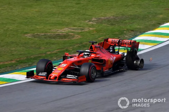 Brasil 2019: Vettel protagoniza un toque con Lelcerc mientras ambos luchan por posición en Interlagos y ambos deben retirarse de la carrera.