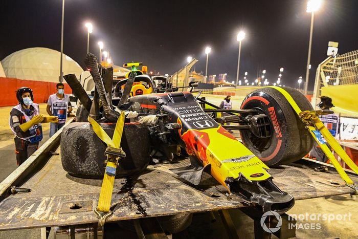 Restos do carro de Alexander Albon