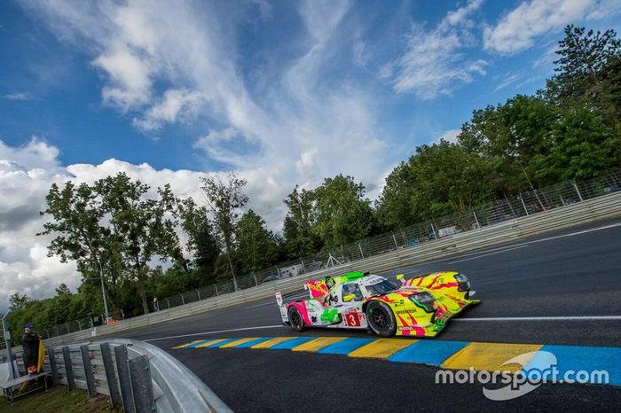 #3 Rebellion Racing Rebellion R-13: Nathanael Berthon, Gustavo Menezes, Thomas Laurent