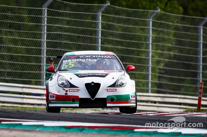 Ma Qing Hua, Team Mulsanne Alfa Romeo Giulietta TCR