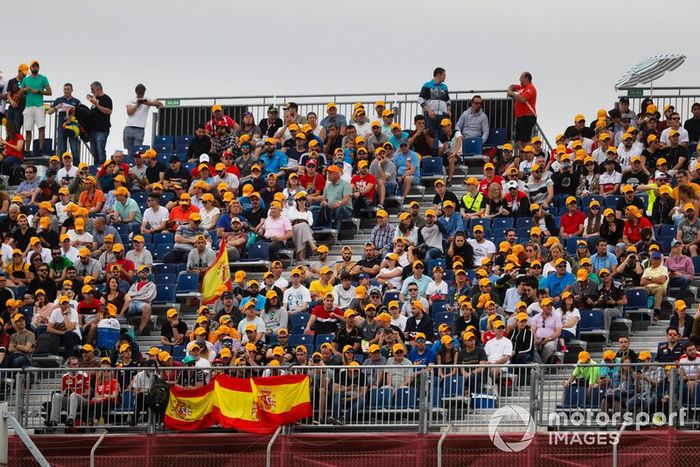 Fans of Carlos Sainz Jr., McLaren