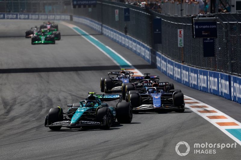 Fernando Alonso, Aston Martin AMR24, Alex Albon, Williams FW46, Esteban Ocon, Alpine A524, Logan Sargeant, Williams FW46