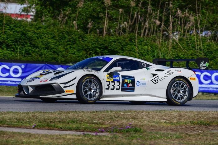 #333 SR&R, Ferrari 488 Challenge Evo: Samuele Buttarelli, Lorenzo Cossu, Alessio Bacci