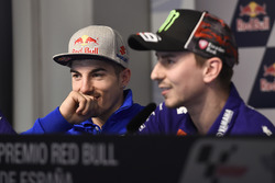 Maverick Viñales, Team Suzuki MotoGP; Jorge Lorenzo, Yamaha Factory Racing
