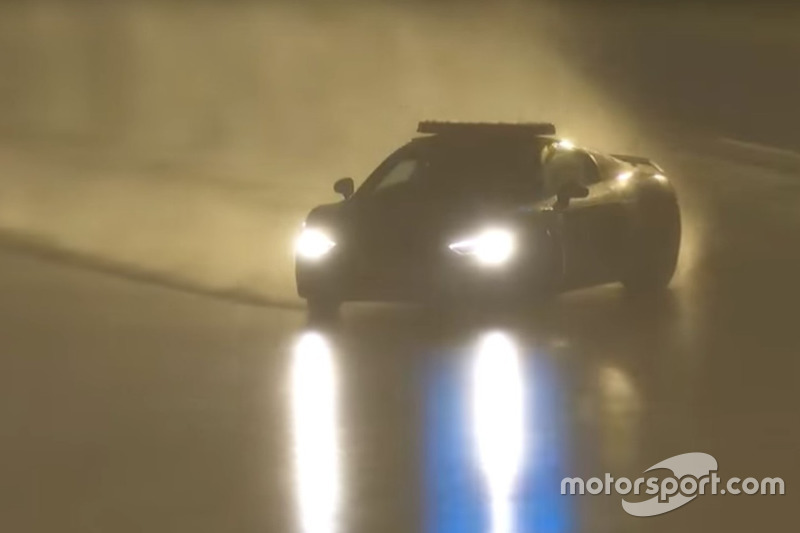 24h Le Mans: Yannick Dalmas' Drift im Safety-Car bei Regen