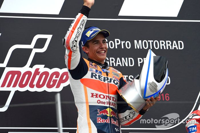 Podio: ganador Marc Márquez, Repsol Honda Team
