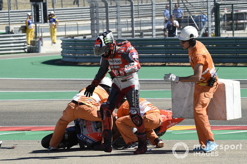 Аварія Хорхе Лоренсо, Ducati Team, на старті гонки