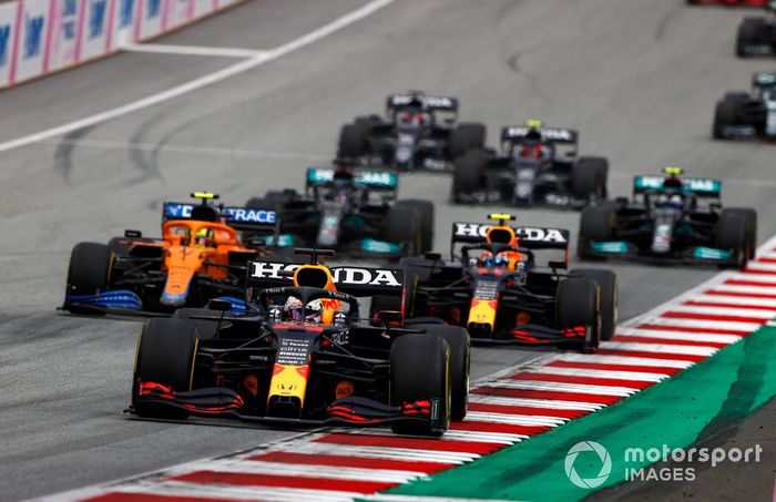 Max Verstappen, Red Bull Racing RB16B, Lando Norris, McLaren MCL35M, Sergio Pérez, Red Bull Racing RB16B, Lewis Hamilton, Mercedes W12, Valtteri Bottas, Mercedes W12