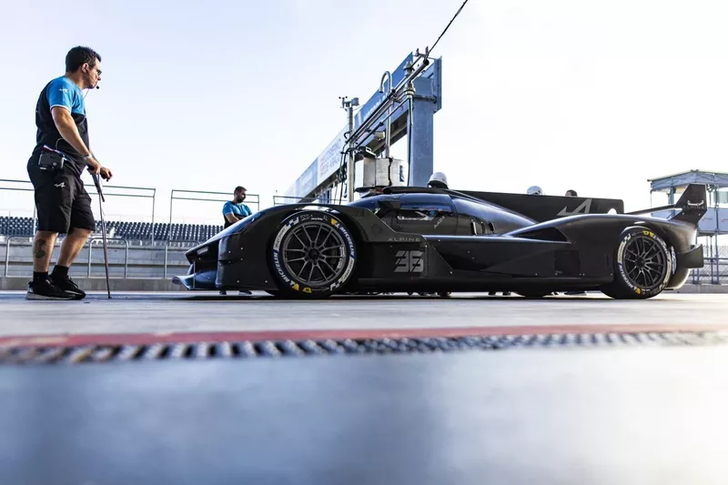 Alpine A424