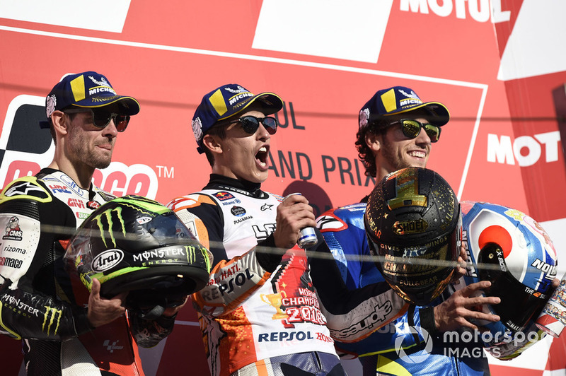 Podium: 1. und Weltmeister Marc Marquez, 2. Cal Crutchlow, 3. Alex Rins