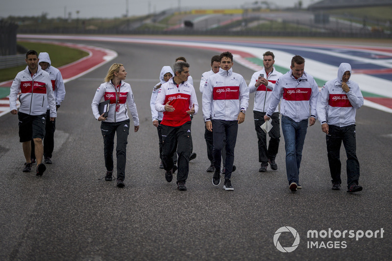 Charles Leclerc, Alfa Romeo Sauber F1 Team ispeziona il circuito