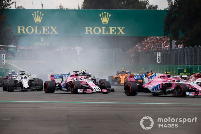 Esteban Ocon, Racing Point Force India VJM11, Sergio Perez, Racing Point Force India VJM11 y Lance Stroll, Williams FW41 