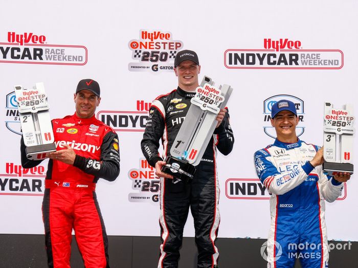 Josef Newgarden, Team Penske Chevrolet, Will Power, Team Penske Chevrolet, Alex Palou, Chip Ganassi Racing Honda podio