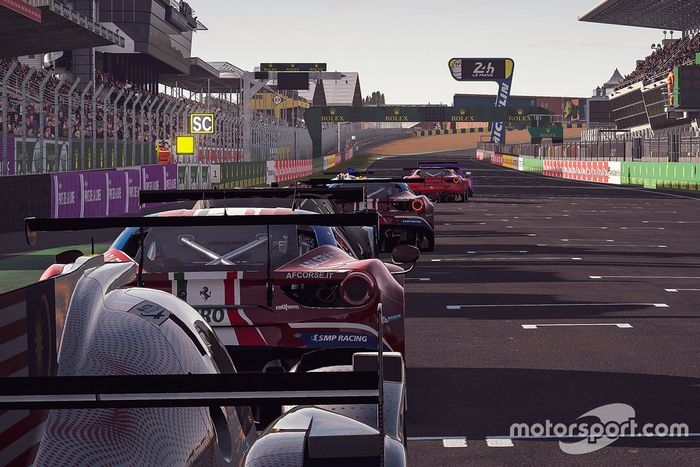 El pelotón bajo el Safety Car