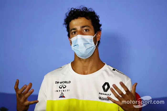 Daniel Ricciardo, Renault F1 en la conferencia de prensa