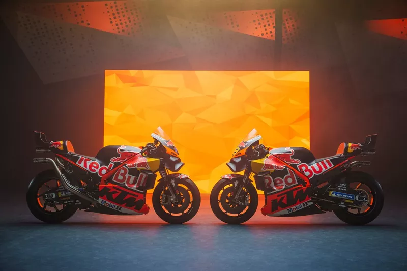 Les motos de Jack Miller, Brad Binder, Red Bull KTM Factory Racing