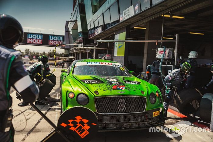 #8 Bentley Team M-Sport Bentley Continental GT3: Alex Buncombe, Oliver Jarvis, Sebastian Morris