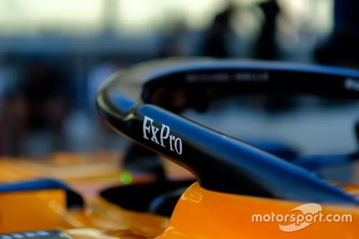 McLaren MCL34