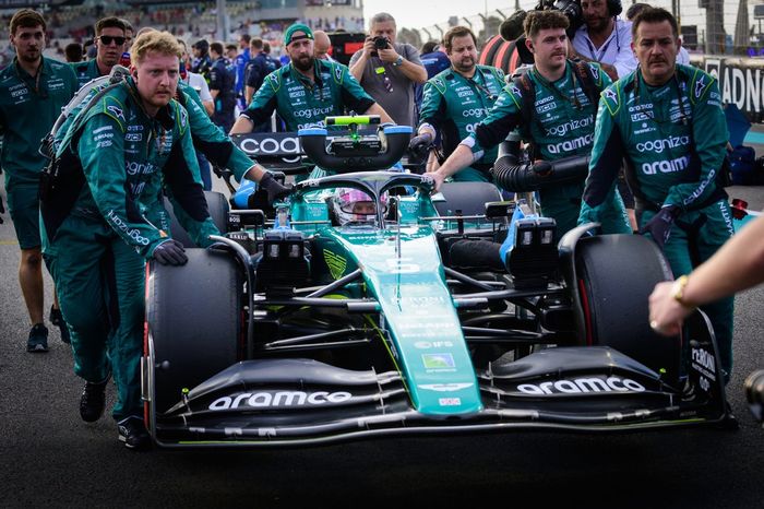 Sebastian Vettel, Aston Martin AMR22