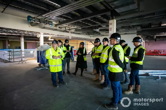 Visita a la fábrica de Aston Martin en Silverstone