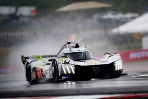 #93 Peugeot Totalenergies Peugeot 9X8: Paul Di Resta, Mikkel Jensen, Jean-Eric Vergne