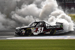 Race winner Kyle Busch, Kyle Busch Motorsports Toyota