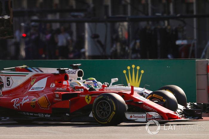 Sebastian Vettel, Ferrari SF70H y Felipe Massa, Williams FW40