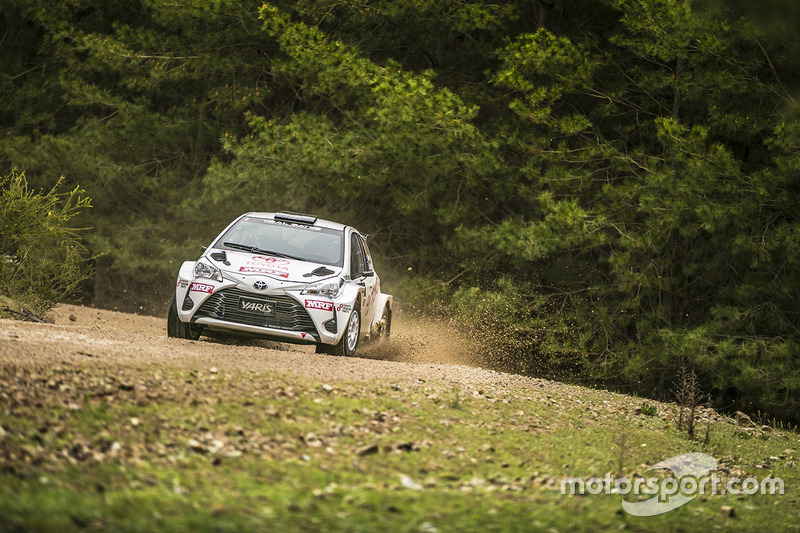 Harry Bates, Toyota Yaris AP4