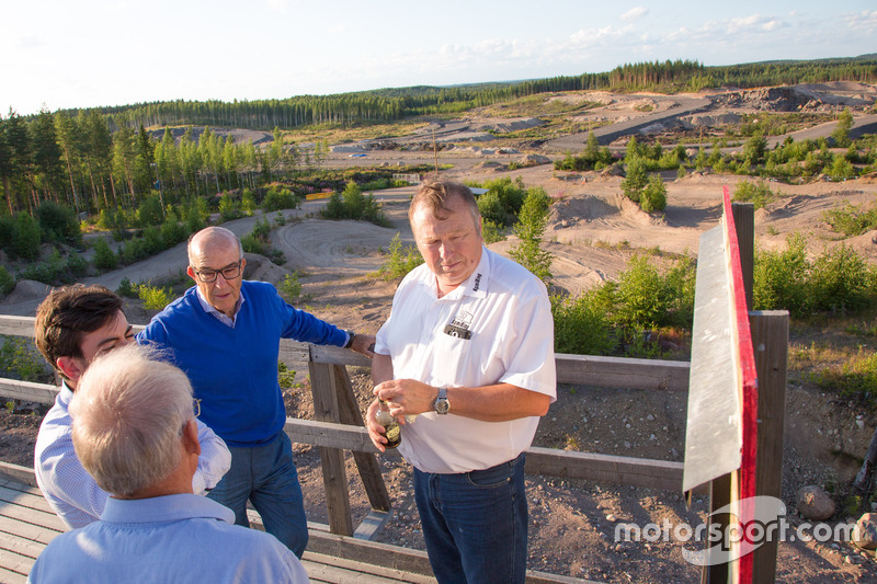 Carmelo Ezpeleta, CEO Dorna Sports and Timo Pohjola, KymiRing Project Manager