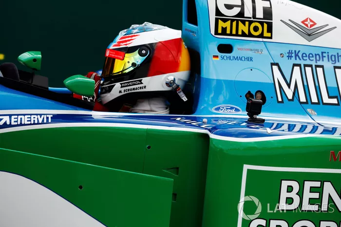 Mick Schumacher pilote la Benetton B194