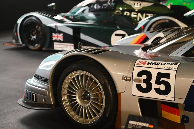 Bentley Speed 8, Mercedes CLK LM