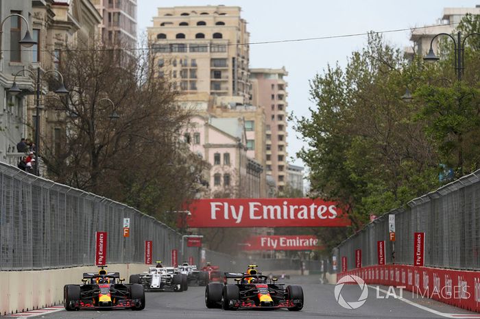 Daniel Ricciardo, Red Bull Racing RB14 y Max Verstappen, Red Bull Racing RB14 