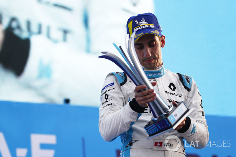 Podio: segundo lugar Sébastien Buemi, Renault e.Dams,