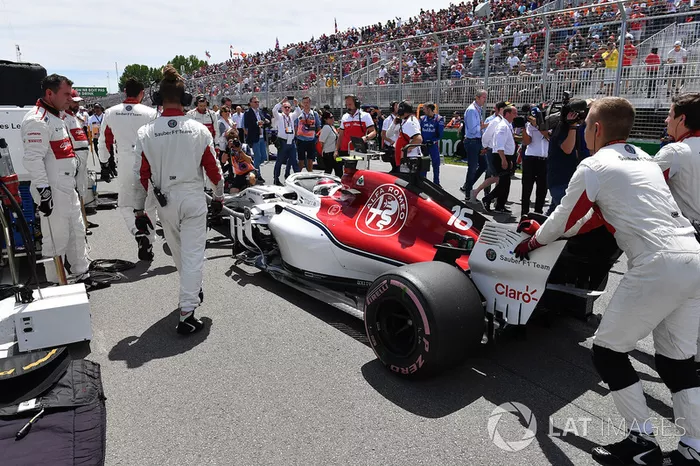 Charles Leclerc, Sauber C37 sur la grille