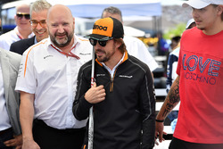 Fernando Alonso, McLaren plays hockey