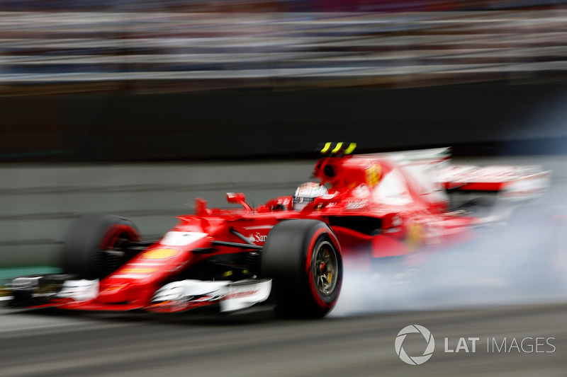 Kimi Raikkonen também andou bem é larga em terceiro