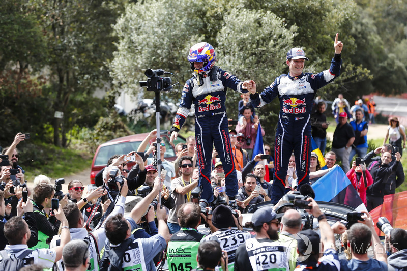 Победители Себастьен Ожье и Жюльен Инграссиа, Ford Fiesta WRC