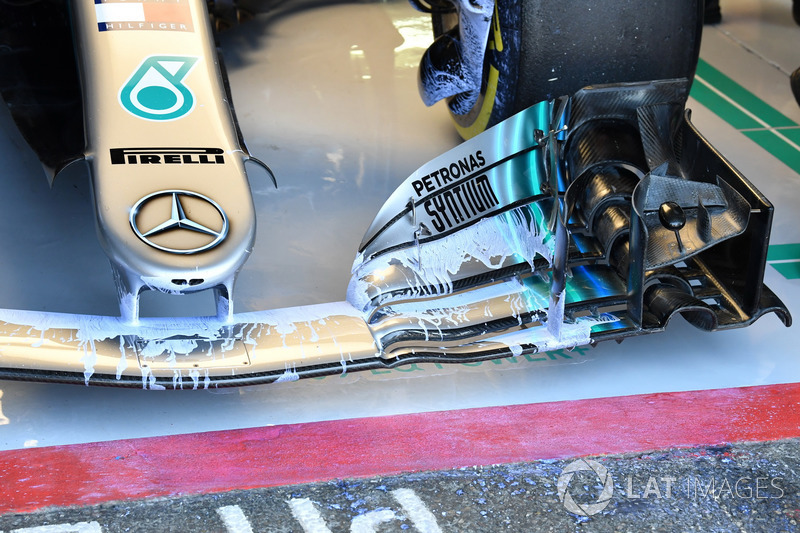 Переднє антикрило Mercedes-AMG F1 W09