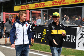 Sergey Sirotkin, Williams Racing and Nico Hulkenberg, Renault Sport F1 Team on the drivers parade