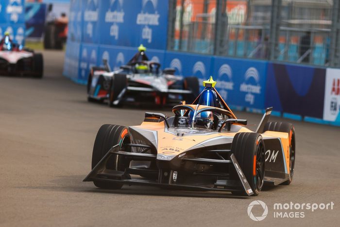 Jake Hughes, McLaren, e-4ORCE 04, Sergio Sette Camara, NIO 333 FE Team, NIO 333 ER9