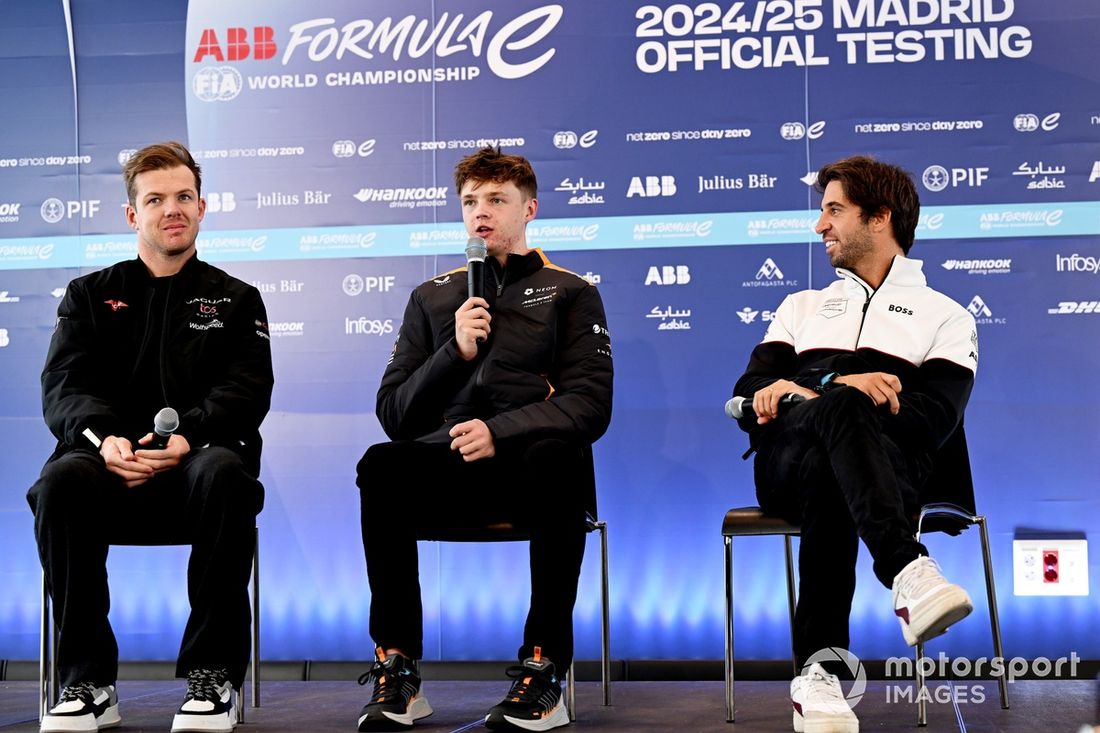 Nick Cassidy, Jaguar TCS Racing, Taylor Barnard, NEOM McLaren Formula E Team, António Félix da Costa, TAG Heuer Porsche Formula E Team