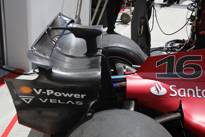 Detalle del alerón trasero del Ferrari F1-75