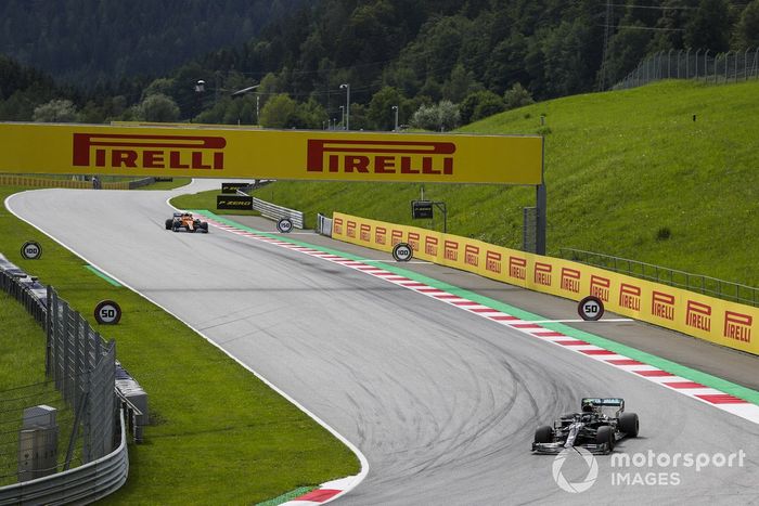 Valtteri Bottas, Mercedes F1 W11 EQ Performance, Lando Norris, McLaren MCL35