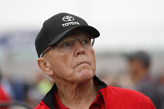 Kyle Busch, Joe Gibbs Racing, Toyota Camry M&M's owner Joe Gibbs