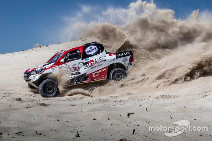 #302 Toyota Gazoo Racing Toyota Hilux: Giniel de Villiers, Dirk von Zitzewitz
